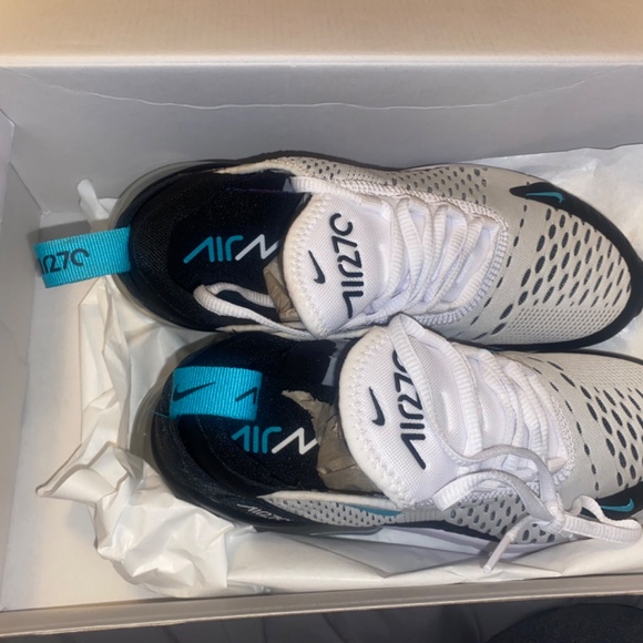 Nike Air Max 270 - Picture 2 of 5